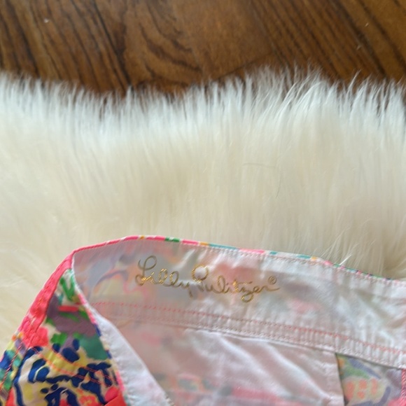 Lilly Pulitzer Kerrie Short in It’s Always Summer Somewhere - Picture 3 of 5